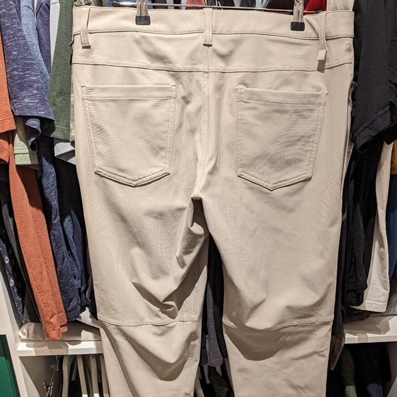 Lululemon ABC Pant Slim - Picture 5 of 5